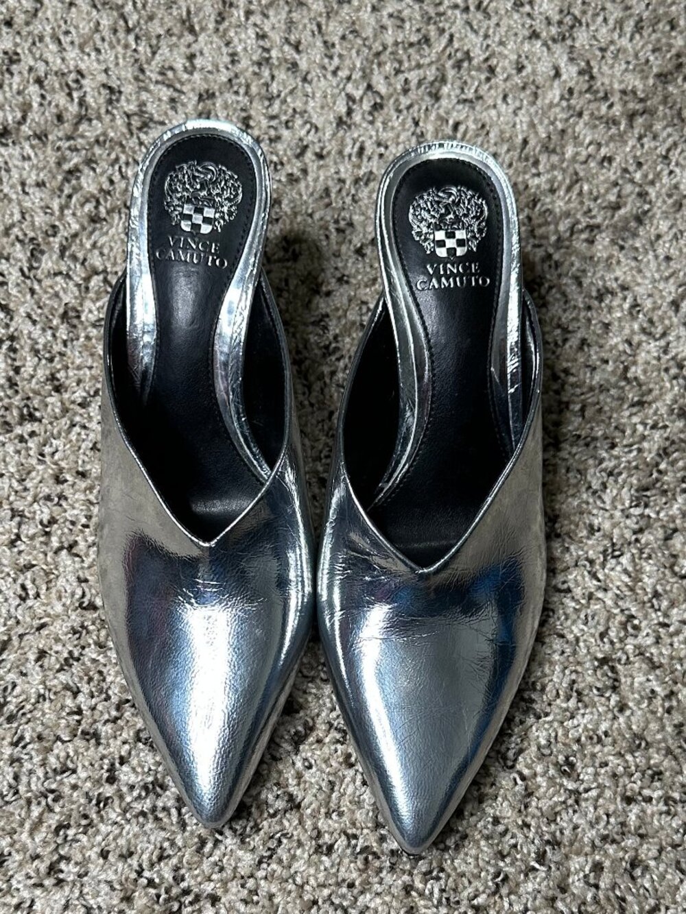 Women's silver high-heeled pumps—the Bridget model by Vince Camuto.👠👠👠👠👠👠